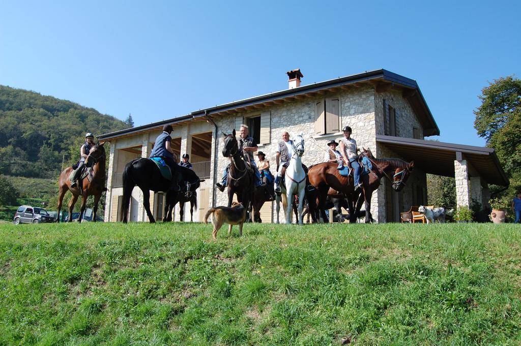 Agriturismo Casa del Castagneto Gargnano Habitación foto