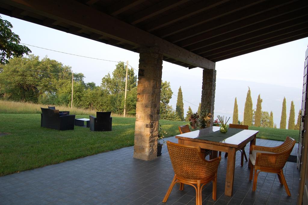 Agriturismo Casa del Castagneto Gargnano Habitación foto